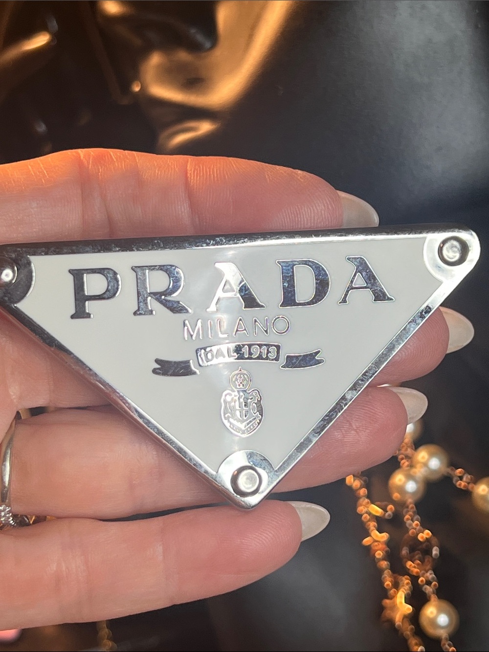 White and Silver Triangle Logo Hair Clip - Picture 3 of 8